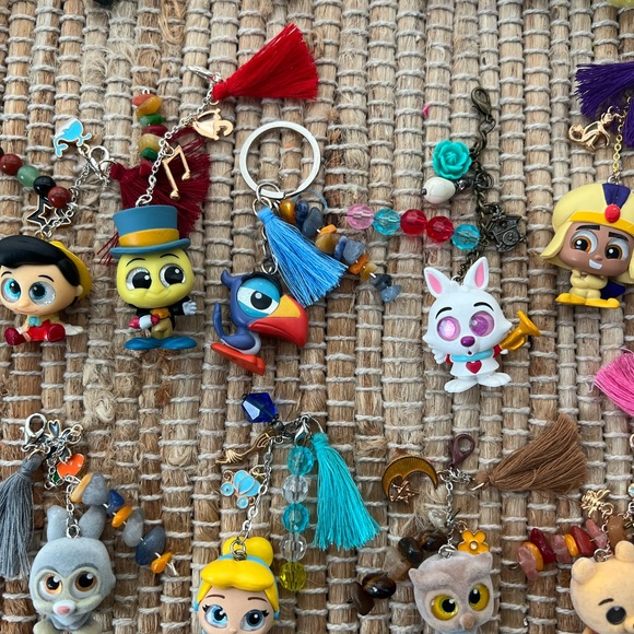✨💛 Disney Doorable keychain charms handmade choose one a favorite character - Picture 9 of 16
